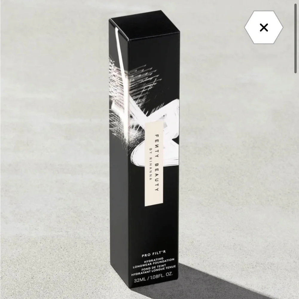 🌿 Fenty Beauty Pro Filt'r Hydrating Longwear Foundation / #255